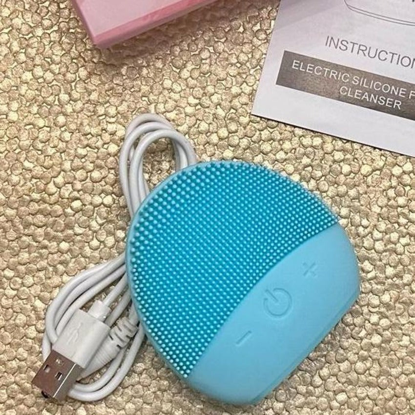 Rechargeable Facial Cleansing Brush – Deep Cleansing Silicone Exfoliator