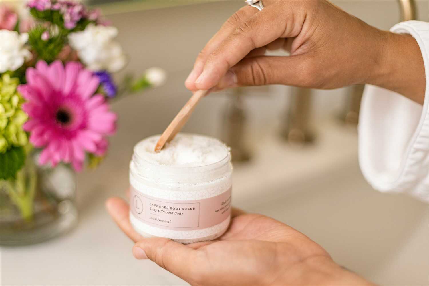 Lavender Natural Salt Body Scrub – Exfoliating Scrub with Essential Oils